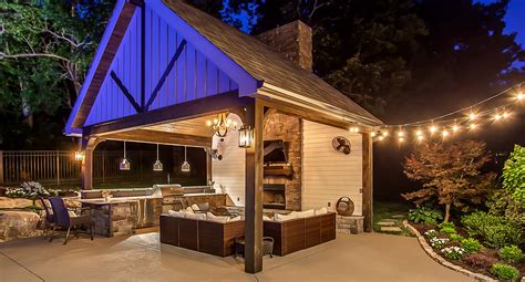 Custom Outdoor Kitchens Poolside Living Spaces By Peek Pools And Spas Custom Pool Builder