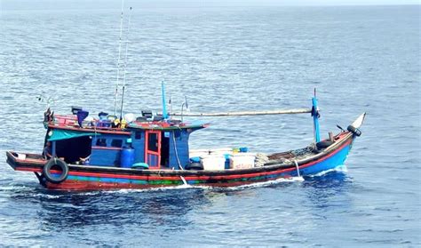 Tldm Usir Tiga Bot Nelayan Indonesia Ismaweb