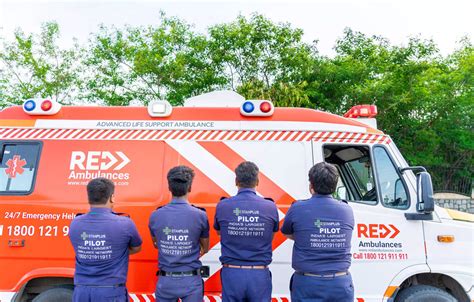 Red Ambulances Stanplus Partners With Narayana Hrudayalaya To Manage