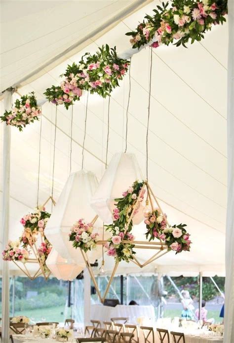 Hanging Wedding Flowers The Biggest Boldest Floral Trend