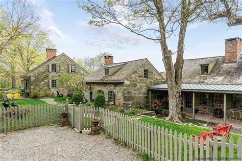 1700s Stone House For Sale In Esopus New York — Captivating Houses