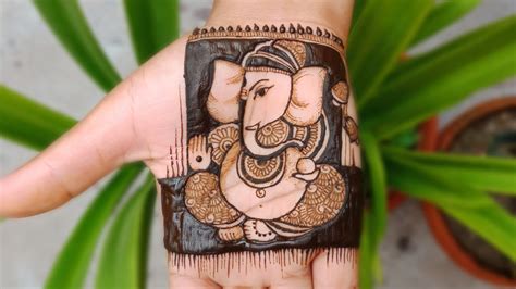 How To Draw Ganesha In Bridal Mehndi Design Ganesha Chaturthi 2020