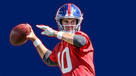 New York Giants Eli Mannings Battle To Remain Above 500