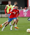 FC Bayern München: Top-Talent Pavlovic begeistert Thomas Tuchel im ...