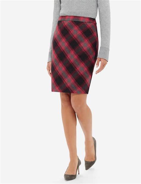 Plaid Skirts Thatll Create The Cutest Holiday Looks Ever