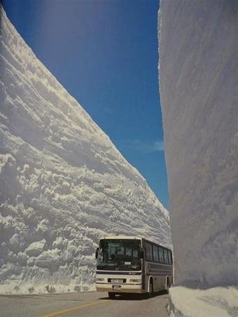 Snow Canyon Roads In Japan Uk Snow Japan Winter Landscape