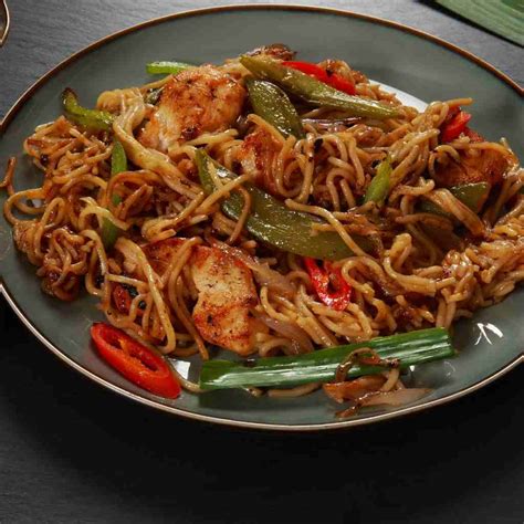 Chow Mein With Soft Or Crispy Noodles Seaview Malaysian