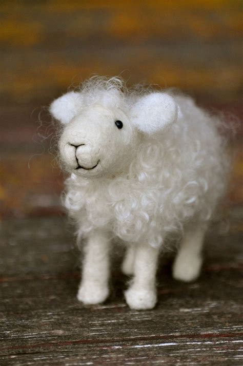 Needle Felted Wool Sheep Sculpture Felt Animals Felted Sheep