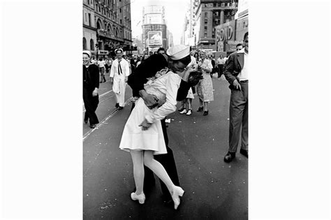 Greta Friedman Captured In A Kiss Maybe In Iconic Wwii Photograph