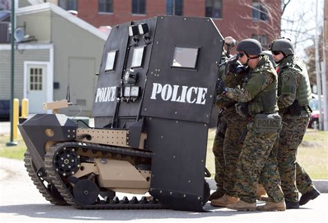Frightening Aclu Report Shows How Militarized Americas Cops Really Are
