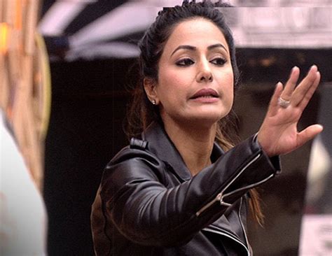 Bigg Boss 11 Hina Khan Sees How Shilpa Shinde Made Fun Of Her Emotions