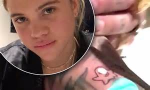 Sofia Richie Tries Her Hand At Tattooing Drawing A Ghost