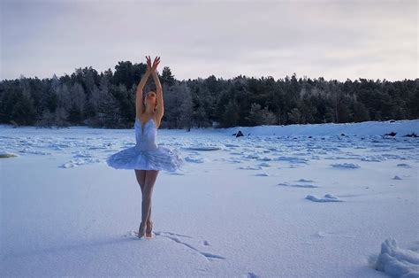 Sila semak laman web ini untuk maklumat terkini. Ballerina performs 'Swan Lake' on ice in protest | Daily Sabah