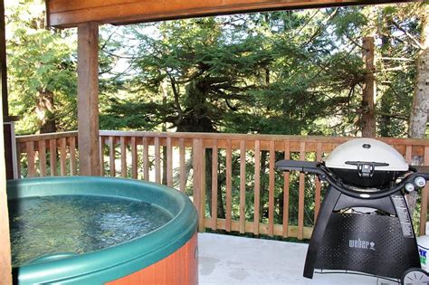 updated 2019 hot tub west wind cottage by natural elements vacation rentals holiday rental