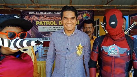 Come on we share some latest information about mohd badhri mohd radzi about his biography, net worth, career, income, and expenses. Dr.Mohd Radzi Md Jidin supports SMK.Geting Dengue Patrol ...