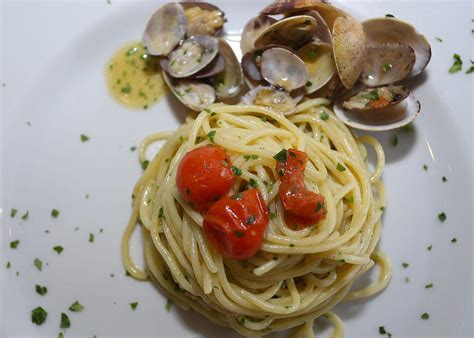 Potete in alternativa utilizzare anche le. Ricetta Spaghetti alle vongole | Mammina