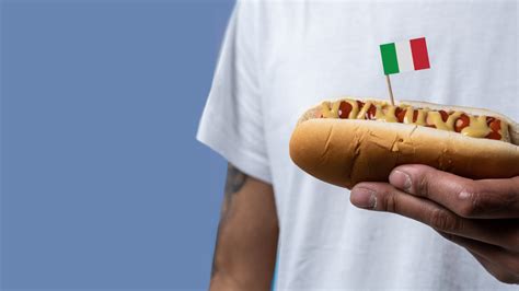 You Can Find The Italian Hot Dog At These 4 Places America Domani