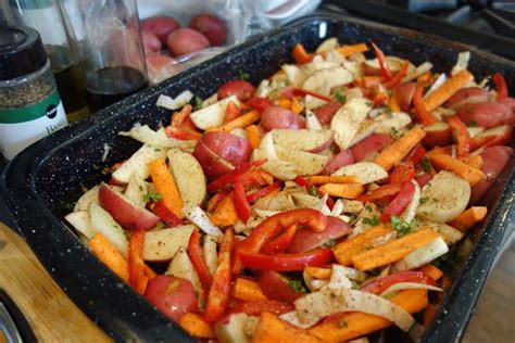 Make it once and this casserole in a casserole dish add a layer of chicken. What Seasonings Go In A Ham And Potato Casserole / Creamy ...