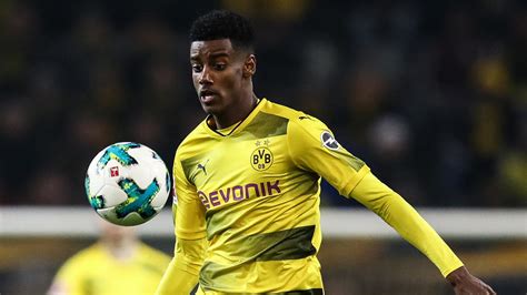 Isak deal took dortmund's tuchel by surprise. BVB-Leihgabe Alexander Isak kehrt in Nationalmannschaft zurück