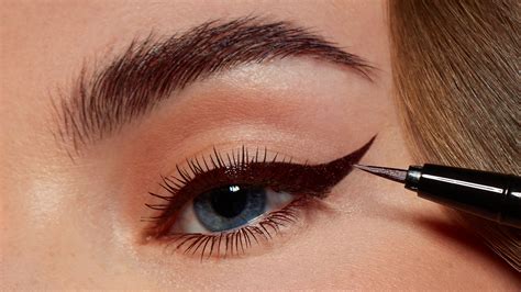 How To Do Your Eyeliner According To Your Eye Shape Eyeko Eyeliner Shapes Eyeliner