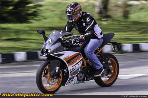 This is not a street model from ktm in the 250 market, but this is the moto 3 bike that has been made for the public to own with a price tag that most people can't even afford. KTM RC 250 Review!