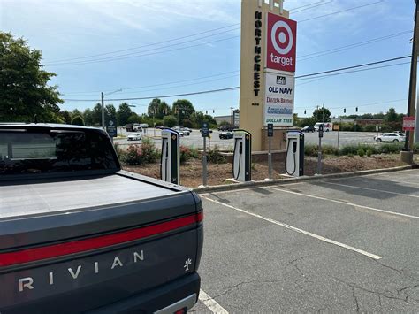 REI Charlotte (1) | Charlotte, NC | EV Station