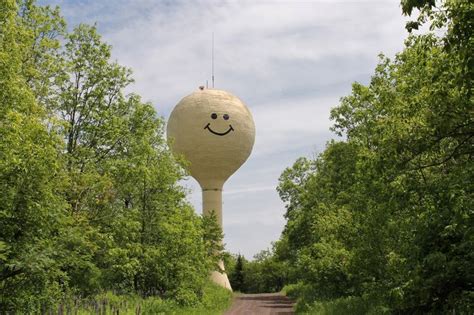 Smiley Face Water Tower In Ironwood There Are A Lot Of These Across