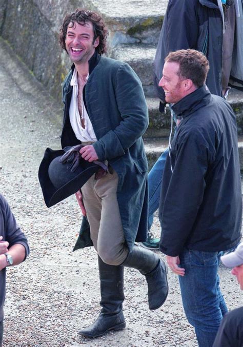 Aidan Turner Can T Contain His Smile As He Films New Scenes For Poldark