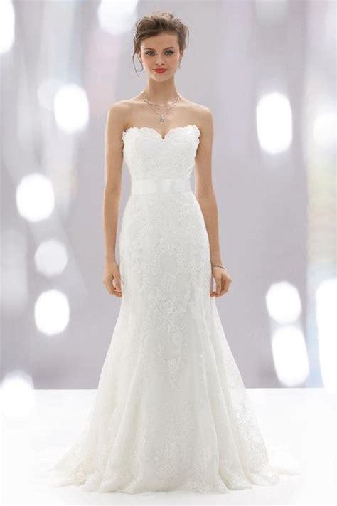 Bei fashn.de online nach mode stöbern, vergleichen und kaufen. ♥LANG Modisches Brautkleid Hochzeitskleid aus Spitze, im ...