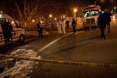 Man Stabs 3 To Death In Brooklyn Police Say The New York Times