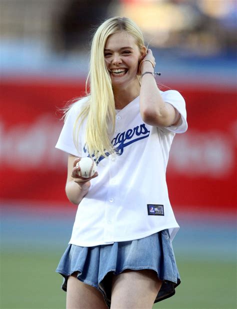 Elle Fanning Throw First Pitch At Dodgers Game In Los Angeles Hawtcelebs