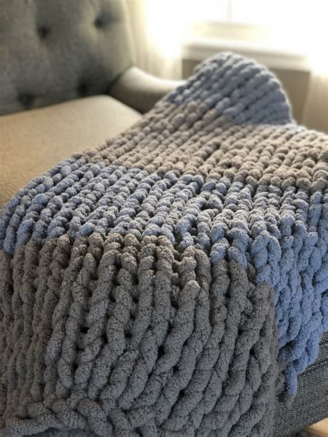 Chunky Knit Blanket Class | Pottery Factory - Brookfield