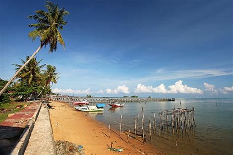 Pakej pakej d'nelayan beach resort, pengkalan balak. Desa Nelayan Tanjung Binga (Belitung Island) - 2020 All ...