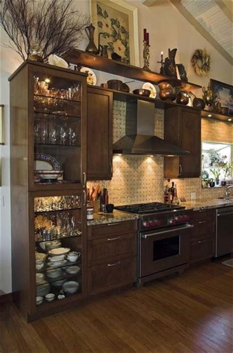 10 Decorating Ideas For Above Kitchen Cabinets