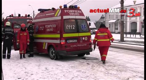 Accident în baia mare, casă în flăcări la poienile de. accident baia mare 8 feb ActualMM - YouTube