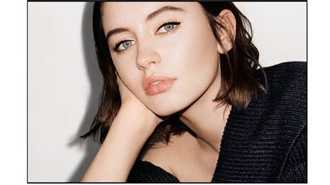 Exclusive Iris Law On Becoming The Face Of Burberry Beauty Harpers Bazaar Arabia