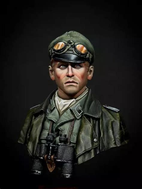 110 Bust Resin Figure Model Kit German Soldier Officer Wwii Unpainted