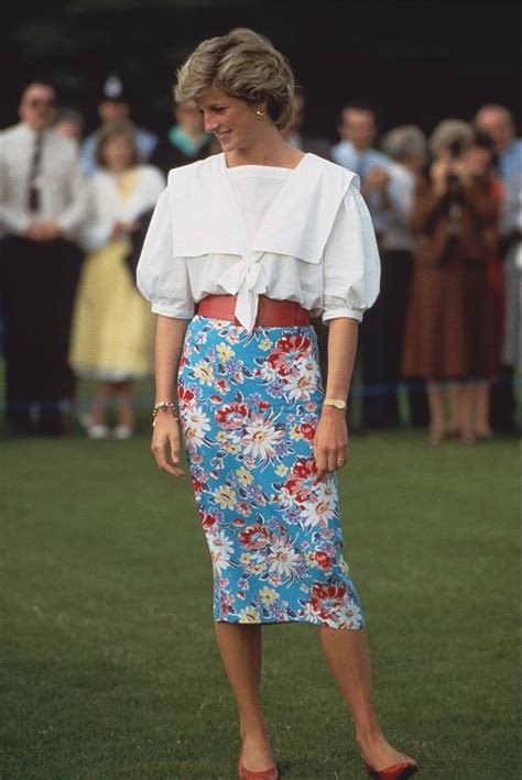 Princess Diana Fashion Photos — Princess Diana Best Outfits