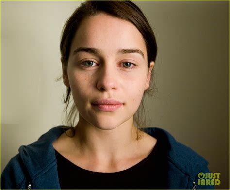 Emilia Clarke Goes Without Makeup In Facebook Photo Photo 2847444