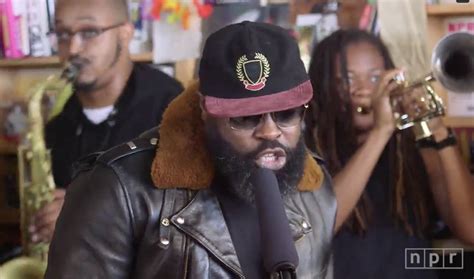 Watch The Roots And Bilal Perform A 12 Minute It Aint Fair For Tiny
