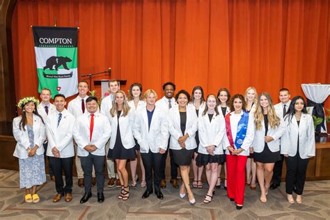 College Of Medicine Class Of 2027 Takes Medical Student Oath Dons