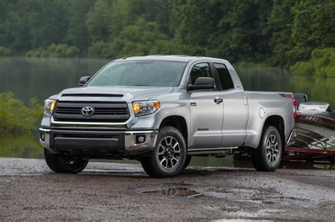 2017 Toyota Tundra Pictures 166 Photos Edmunds
