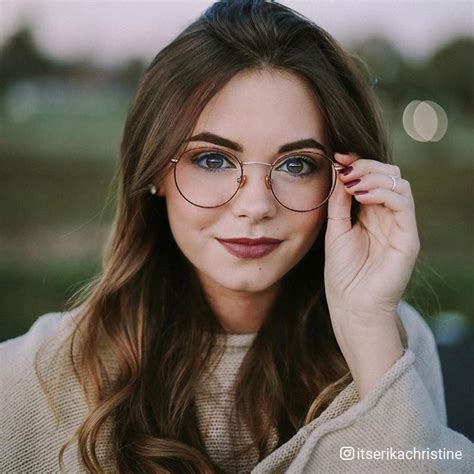Personagens Femininas Que Usam Oculos Educa