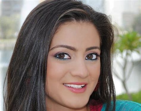 دانيا شافعي قصة حياة المذيعة السعودية المحبوبة نجمة Mbc3 نجومي