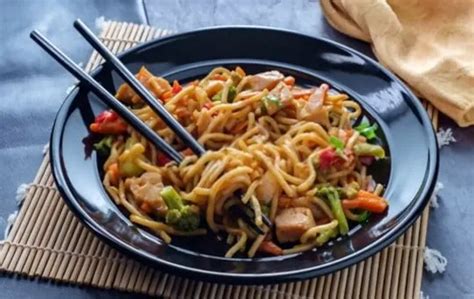 Chop Suey Vs Chow Mein Which Is A Better Option Americas Restaurant