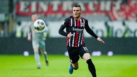 Wie sein pendant da costa hob sich kostic in der bundesliga nicht wesentlich von den eintracht frankfurt hat die kaufoption bei filip kostic gezogen. Eintracht Frankfurt (SGE): Filip Kostic spielt nur ...