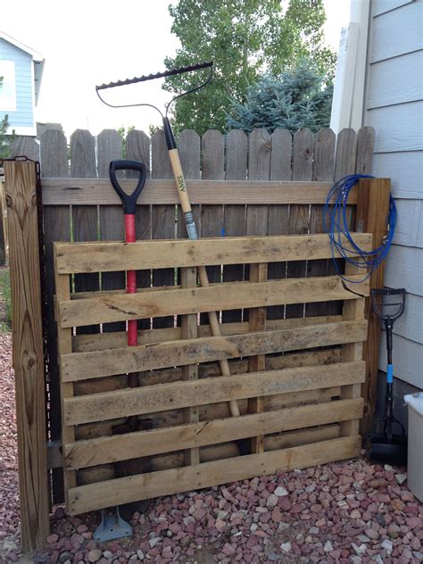 Here are some great garden tool organizer solutions for any gardener. Garden tool organizer from pallets. Easiest project ...