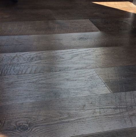 Any transition piece you use should be slightly elevated above the surface of the laminate flooring and not be fastened in any way to the laminate floor. Vinyl plank floor problems
