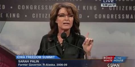 Sarah Palins Bizarre Iowa Speech Gets Thanks From The Democrats