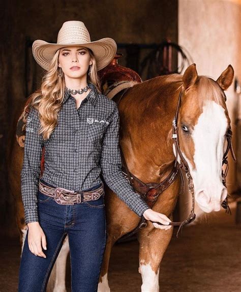 Cowgirl Outfit Ideas 25 Ideas On How To Dress Like Cowgirl 2022